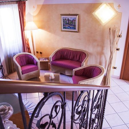 Residenza Il Giglio Bed & Breakfast Mozzecane Ngoại thất bức ảnh