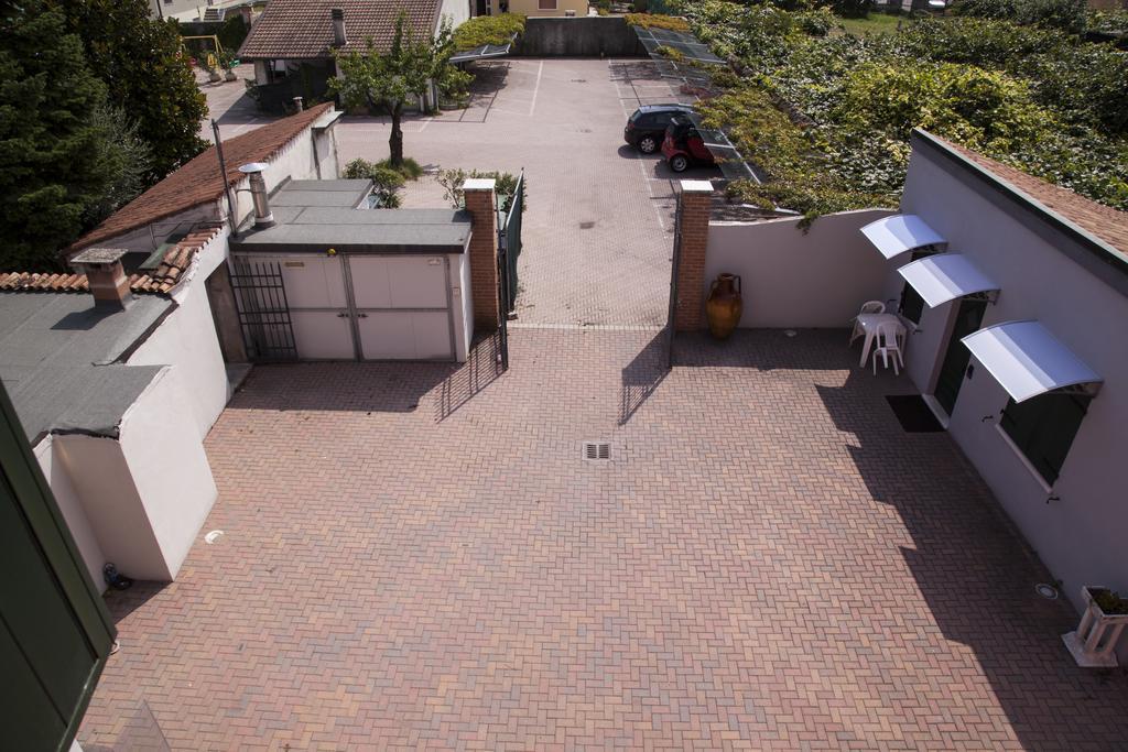 Residenza Il Giglio Bed & Breakfast Mozzecane Ngoại thất bức ảnh