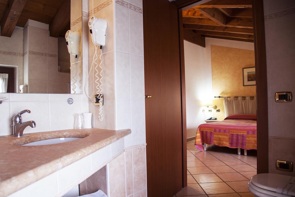 Residenza Il Giglio Bed & Breakfast Mozzecane Ngoại thất bức ảnh