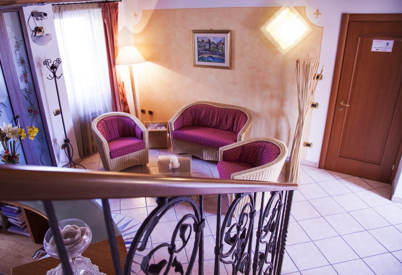 Residenza Il Giglio Bed & Breakfast Mozzecane Ngoại thất bức ảnh